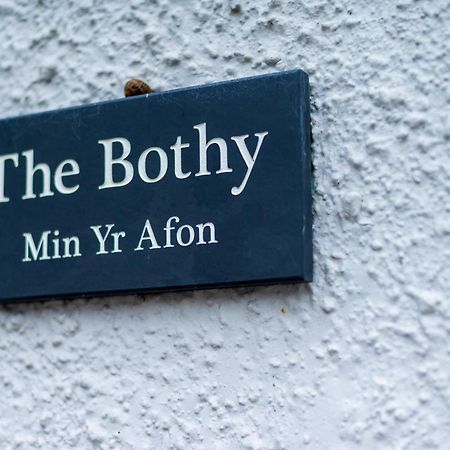 Riverside Bothy In Heart Of Scenic Harbour Village سولفا المظهر الخارجي الصورة